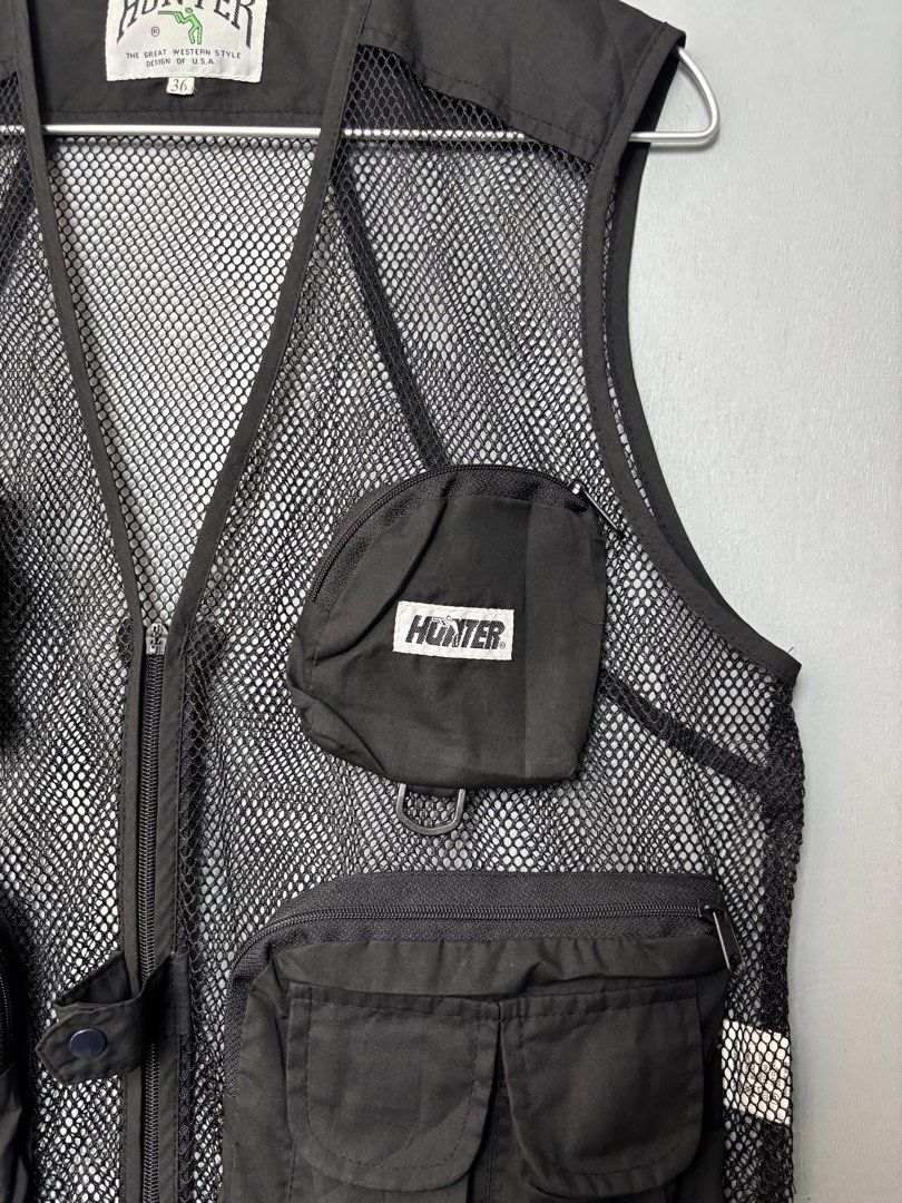 Hunter Tactical Utility Vest (Category: Vests) located in Mandaluyong City. Submitted by fellas_ph (Listing ID 1444566727, Image 2). Description: Excellent condition No issues Good as new! Size 36, fits S-M 21" Width 23.5" Length.
