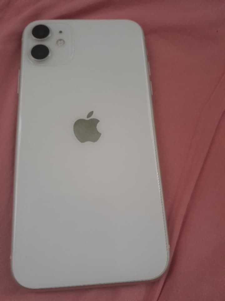 iPhone 11 (Category: iPhone X Series) located in Cagayan de Oro. Submitted by ecolive (Listing ID 1444676375, Image 3). Description: - iPhone 11 - Color: Silver - Storage: 128GB - Condition: 7/10 (Good) Pwede swap sa android cellphone - Meetup locations: chowking spmc(davao city.