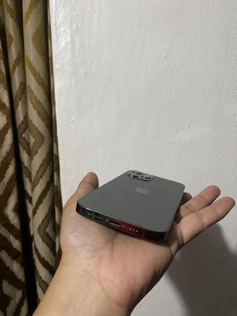 iPhone 12 Pro 128gb Factory Unlocked (Category: iPhone 12 Series) located in Manila. Submitted by tori2024 (Listing ID 1444637585, Image 3). Description: Fix Price Not Negotiable No issue Makinis 10/10 All working Never na repair Local Purchased.