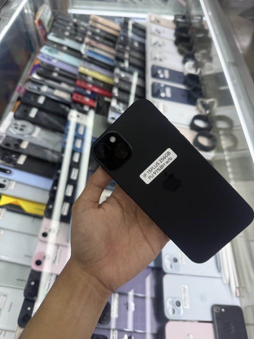 iPhone 15 Plus 256gb 91% batt FU with same serial box (Category: iPhone 15 Series) located in Manila. Submitted by carimgadgets (Listing ID 1444677634, Image 2). Description: .