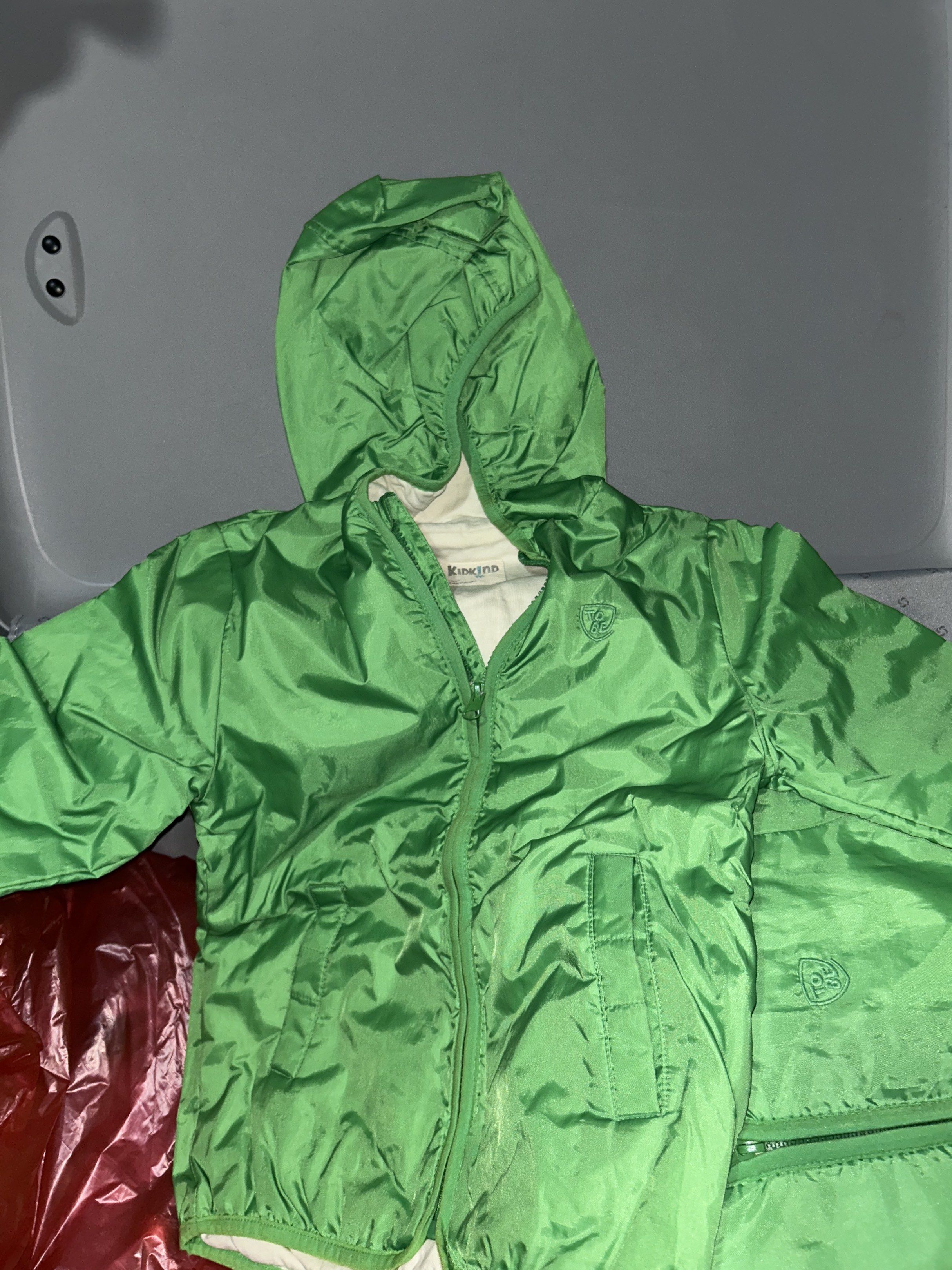 Jacket (Category: Coats, Jackets and Outerwear) located in Singapore. Submitted by qroyston (Listing ID 1444590049, Image 5). Description: .