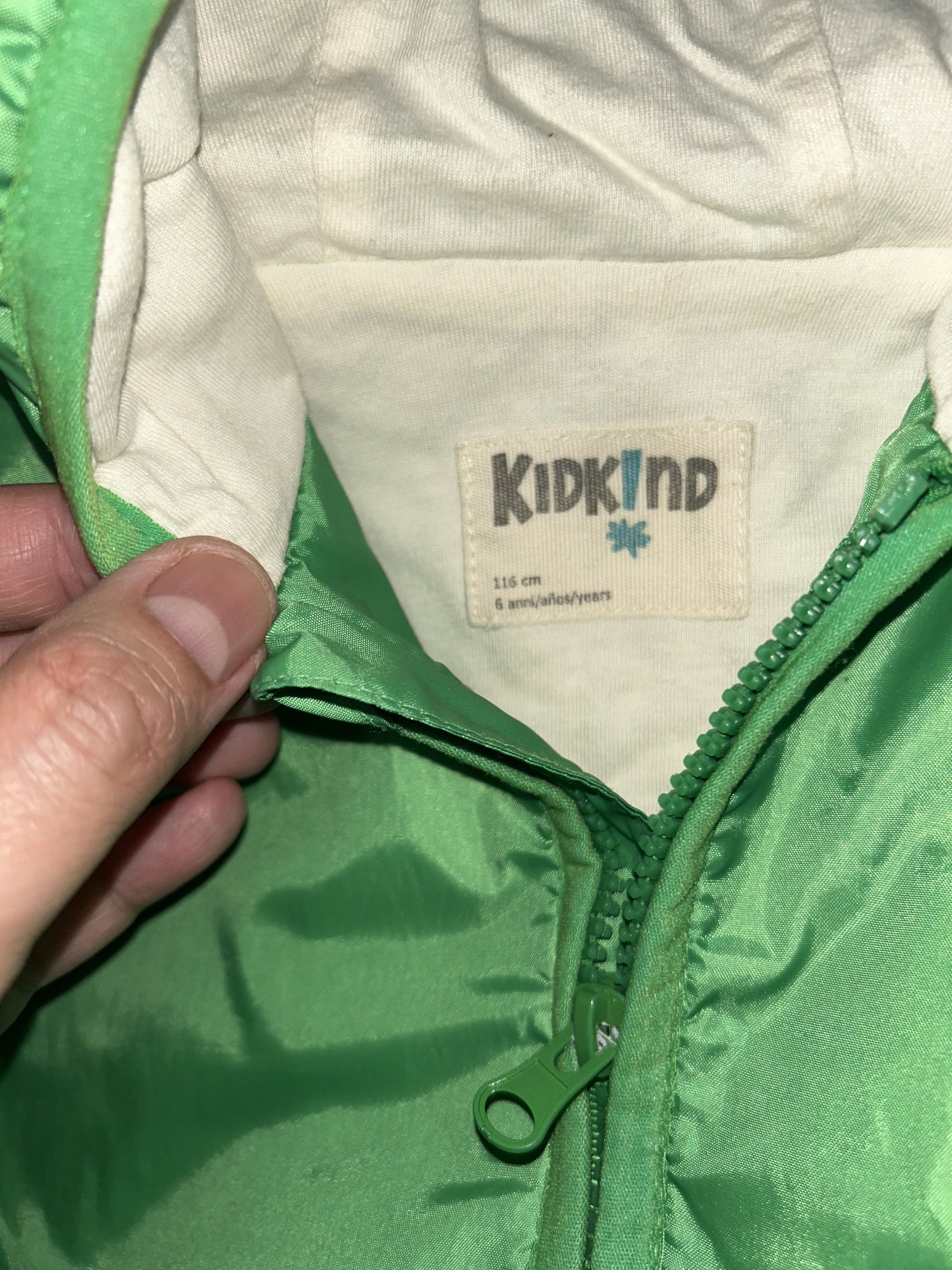 Jacket (Category: Coats, Jackets and Outerwear) located in Singapore. Submitted by qroyston (Listing ID 1444590049, Image 4). Description: .