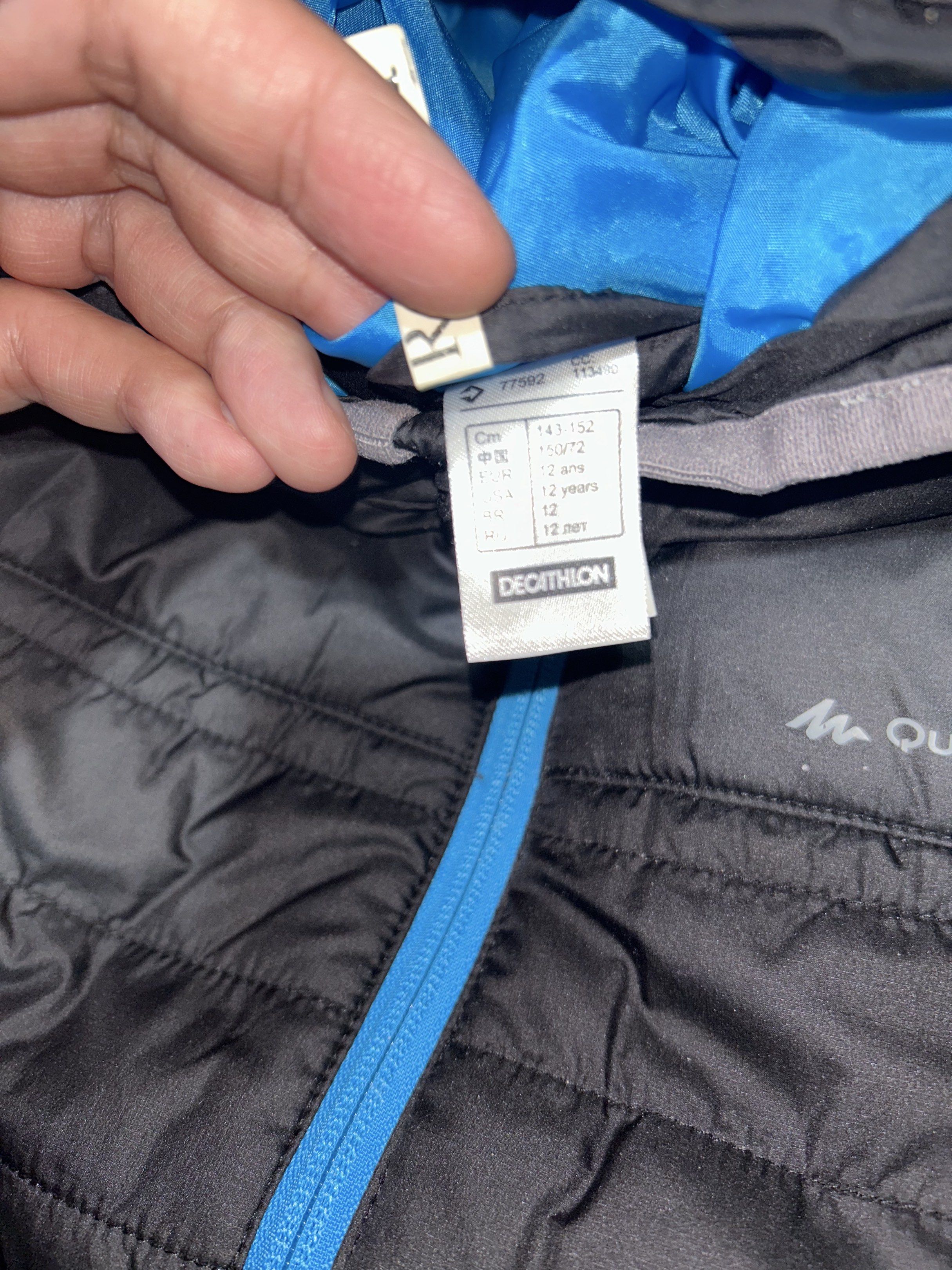 Jacket (Category: Coats, Jackets and Outerwear) located in Singapore. Submitted by qroyston (Listing ID 1444590049, Image 10). Description: .