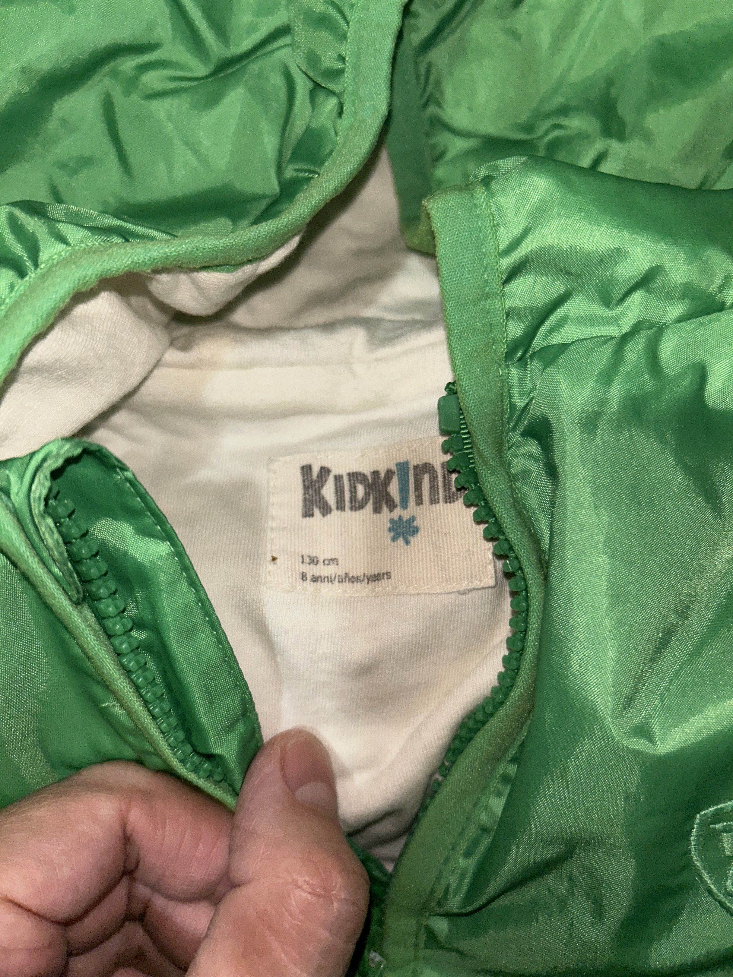 Jacket (Category: Coats, Jackets and Outerwear) located in Singapore. Submitted by qroyston (Listing ID 1444590049, Image 6). Description: .