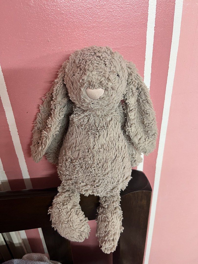 Jellycat London Bashful Bunny - Grey (Category: Plushies & Soft Toys) located in Cavite. Submitted by leiluvsu (Listing ID 1444611934, Image 1). Description: ~ bashful bunny grey jellycat ~ authentic w tag color rate (tail is lighter) : 8/10.
