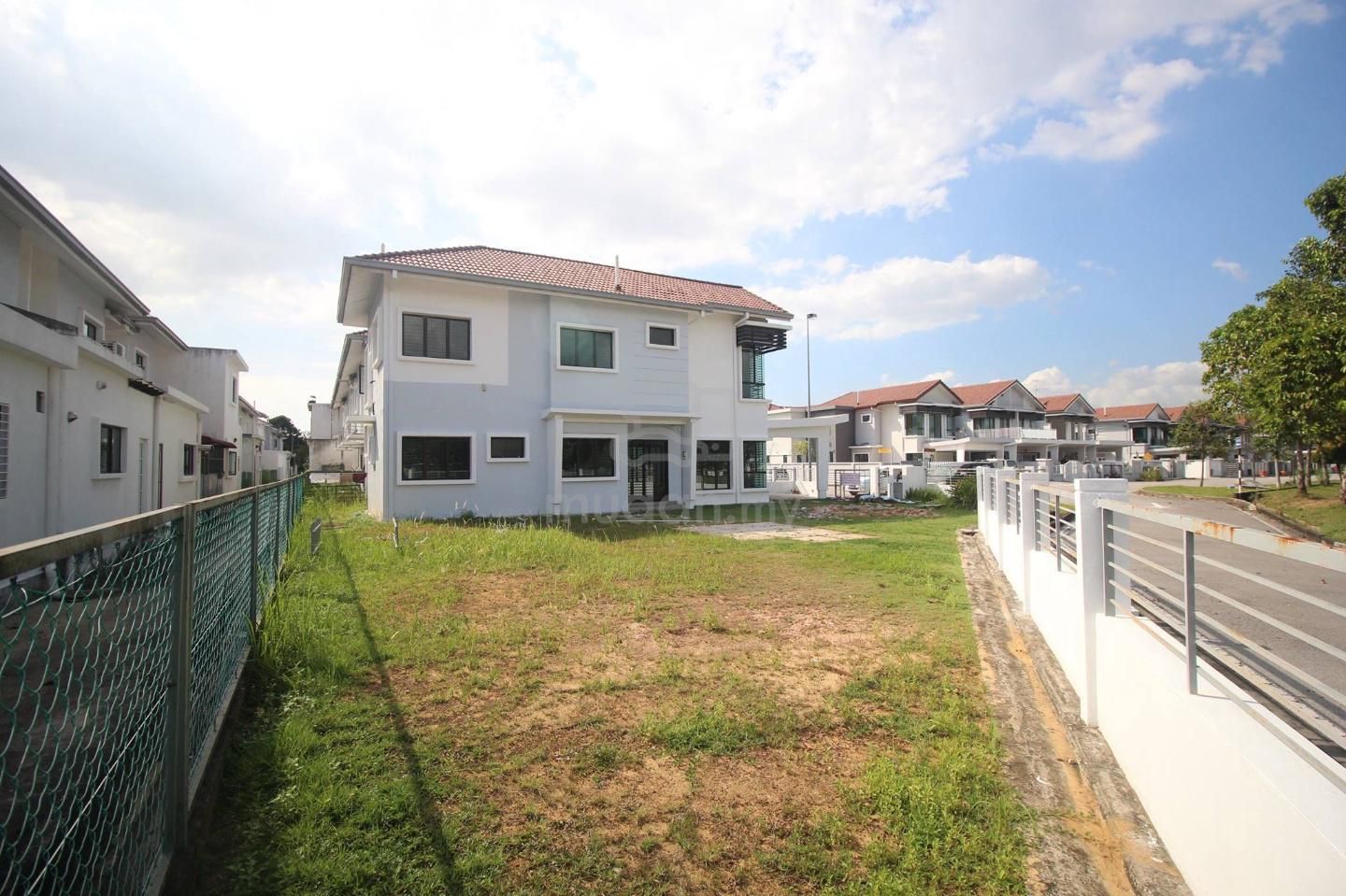 Large Land Corner Lot 2 Storey Terrace House Avira Bandar Bukit Raja ...