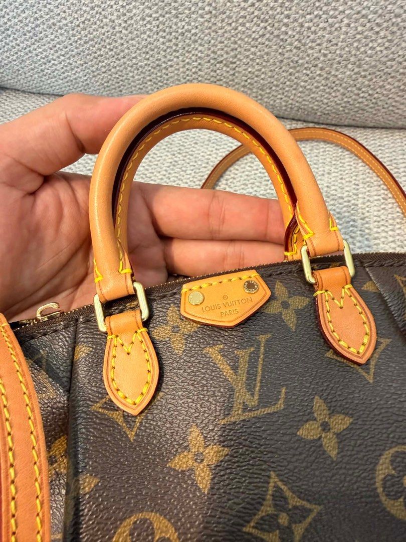 FASTBREAK/ Louis Vuitton Turenne Nano Handbag (Category: Luxury Bags & Wallets) located in Manila. Submitted by whemc (Listing ID 1437830973, Image 2). Description: Without zipper puller Accessories nit included.