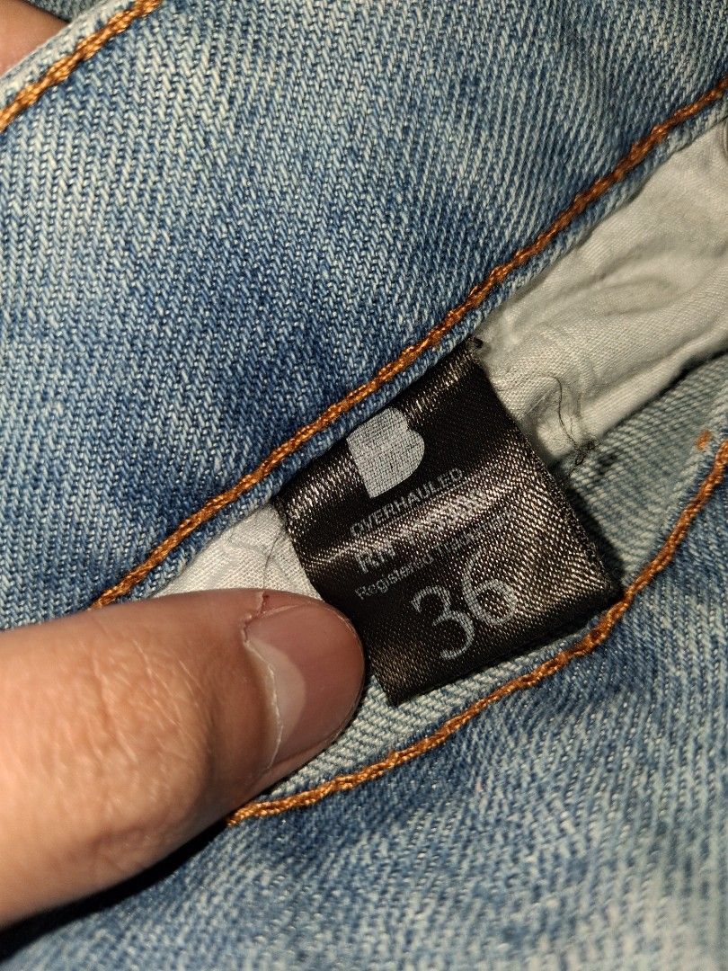 Levi's 501 Jeans - Light Wash - Size 36 (Category: Jeans) located in Manila. Submitted by aviel_barba (Listing ID 1444625064, Image 2). Description: - Classic Levi's 501 Jeans - Light Blue Wash - Size: 36 Waist - Fit: Straight Leg - Closure: Button Fly - Material: Durable Denim - Style: Staple for casual wear.
