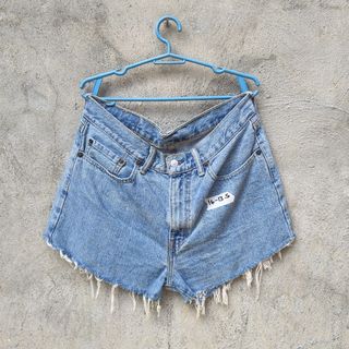 (Category: ) located in . Submitted by ea__thrift (Listing ID 1444678096, Image 1). Description: .
