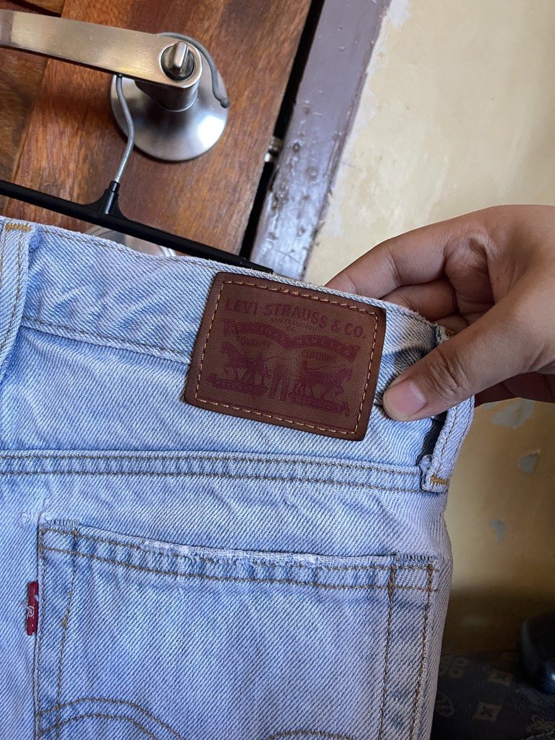 Levis Button down Highwaist Short (Category: Shorts) located in Baler. Submitted by declutterwithrhys (Listing ID 1444502303, Image 3). Description: FOR SALE (PLEASE MAKE READING A HABIT) LEVIS BUTTON DOWN HIGHWAIST TATTERED SHORT LIKE NEW CONDITION AUTHENTIC/ORIGINAL COMPLETE TAG AND WASH TAG COLOR LIGHT BLUE WORKING ALL BUTTONS IN EXCELLENT CONDITION COLOR RATE 9.5/10 SIZE 26 ON TAG CAN FIT SIZE 26 TO 27 WAISTLINE LENGTH 11 INCHES RISE 10.5 INC