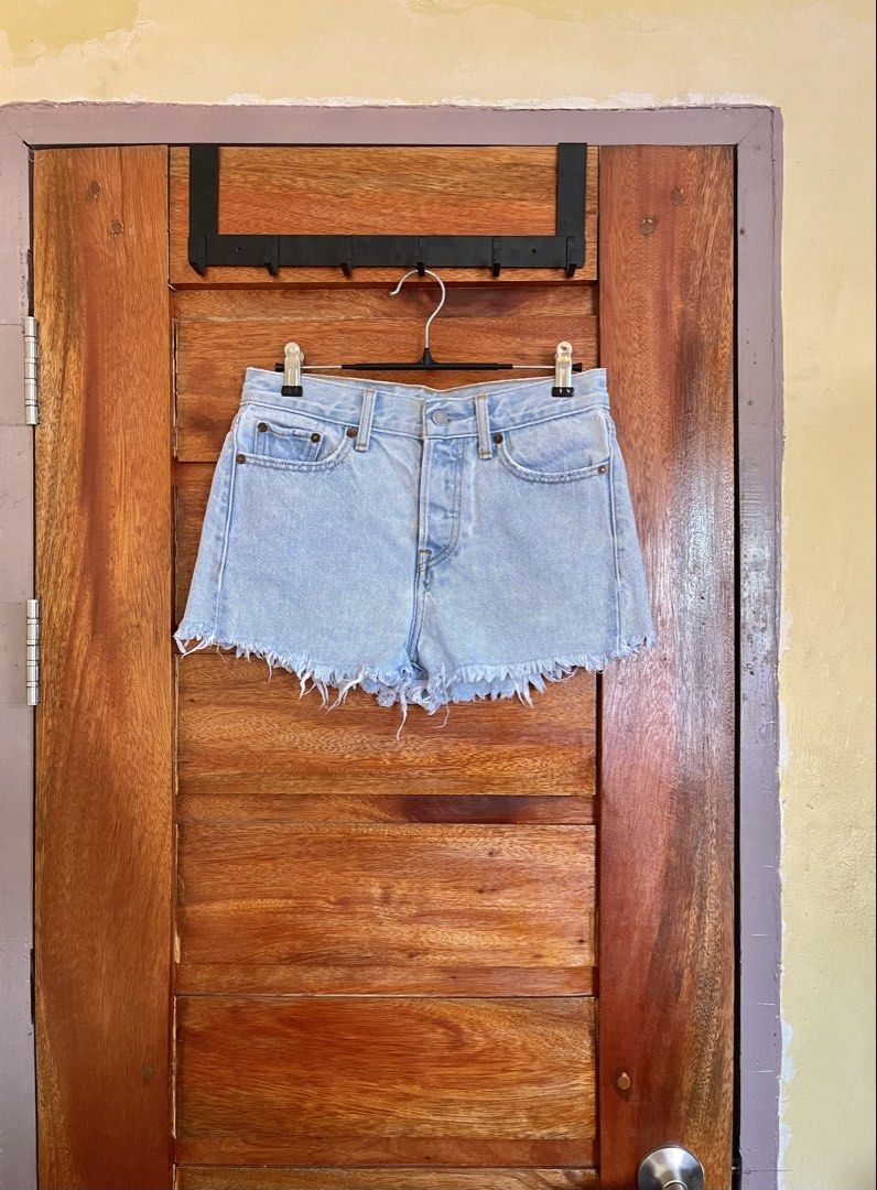 Levis Button down Highwaist Short (Category: Shorts) located in Baler. Submitted by declutterwithrhys (Listing ID 1444502303, Image 1). Description: FOR SALE (PLEASE MAKE READING A HABIT) LEVIS BUTTON DOWN HIGHWAIST TATTERED SHORT LIKE NEW CONDITION AUTHENTIC/ORIGINAL COMPLETE TAG AND WASH TAG COLOR LIGHT BLUE WORKING ALL BUTTONS IN EXCELLENT CONDITION COLOR RATE 9.5/10 SIZE 26 ON TAG CAN FIT SIZE 26 TO 27 WAISTLINE LENGTH 11 INCHES RISE 10.5 INC