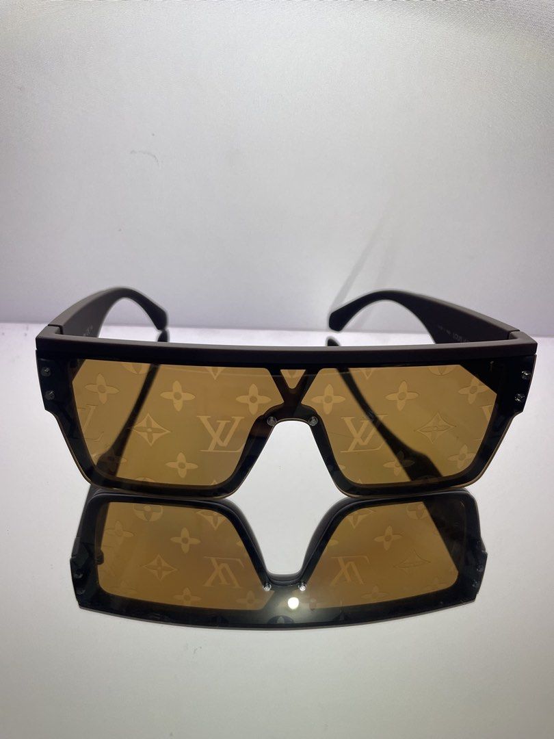 Louis Vuitton LV Waimea Brown Monogram (Category: Luxury Accessories) located in Baguio. Submitted by thrif.tbaguio (Listing ID 1444647000, Image 2). Description: These Louis Vuitton LV Waimea sunglasses feature a striking mask silhouette with a chocolate brown monogram pattern on the lenses. -Good as New -No issue -10/10 condition -Location Baguio open for meet up 📌 THRIFT SHOP REMINDER 🤎 Please manage your expectations before purchasing. Our 