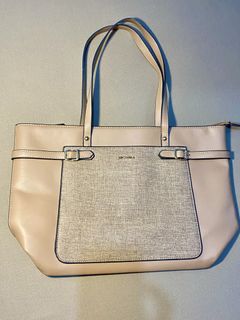 (Category: ) located in . Submitted by style__snap (Listing ID 1444542872, Image 1). Description: .