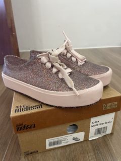 (Category: ) located in . Submitted by shopkandpiascloset (Listing ID 1444555923, Image 1). Description: .