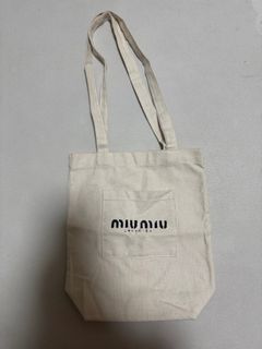 （分類：）位於 。 由 avakwan 提交（商品編號 1444629549，圖片 1）。簡介： 。