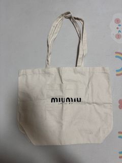 （分類：）位於 。 由 avakwan 提交（商品編號 1444630401，圖片 1）。簡介： 。