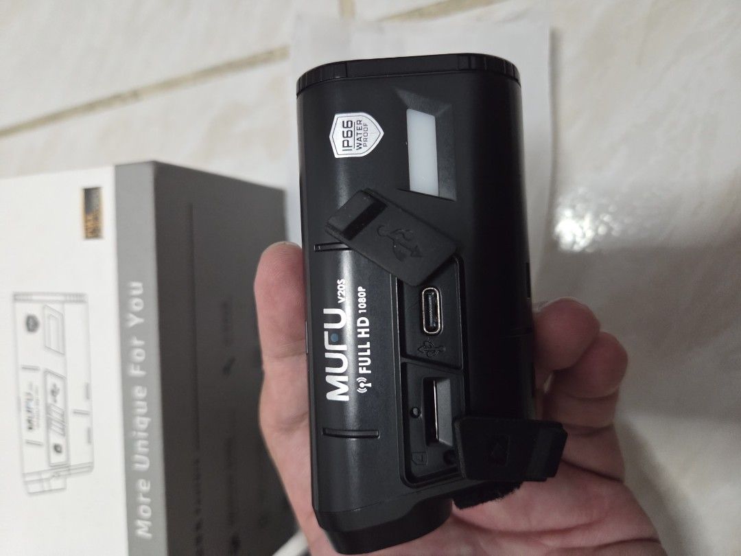 MUFU V305 Full HD 1080P Dual Camera (Category: Cameras) located in Manila. Submitted by gentleridemnl (Listing ID 1444604472, Image 1). Description: - MUFU V305 Action Camera - Full HD 1080P Recording - Dual Camera Setup front and rear - IP66 Water Resistant - Built-in 3100mAh Battery - USB-C Charging Port - Auto Power Feature - Perfect for Outdoor Adventures - side mounted in helmet pm sa interested.