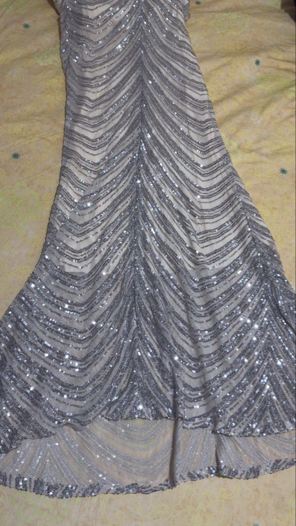 NEVER USED GOWN FOR SALE (Category: Evening dresses & gowns) located in Manila. Submitted by erinoa (Listing ID 1444653143, Image 3). Description: Never used gown Size XL, Mermaid cut Price is negotiable PM if interested, rush sell.