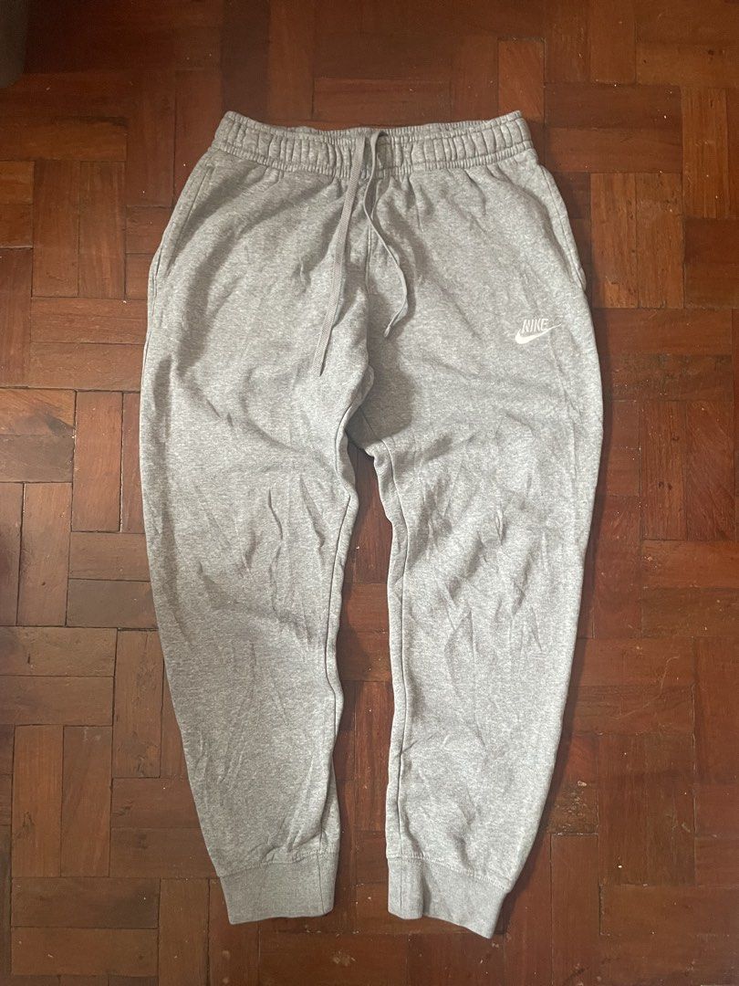Nike clubfleece jogger pants (Category: Joggers) located in Quezon City. Submitted by pastforward00 (Listing ID 1444665545, Image 1). Description: .