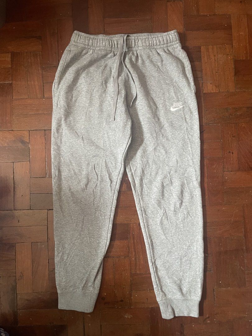 Nike clubfleece jogger pants (Category: Joggers) located in Quezon City. Submitted by pastforward00 (Listing ID 1444665545, Image 3). Description: .