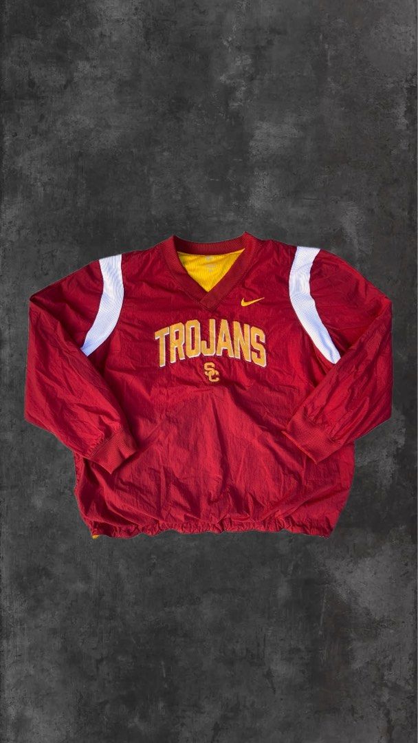 Nike Jersey long sleeve (Wind breaker type) (Category: Coats, Jackets and Outerwear) located in Antipolo. Submitted by ownel (Listing ID 1444618433, Image 1). Description: -Excellent condition -Dimes 29x29 -authentic -wind breaker type.