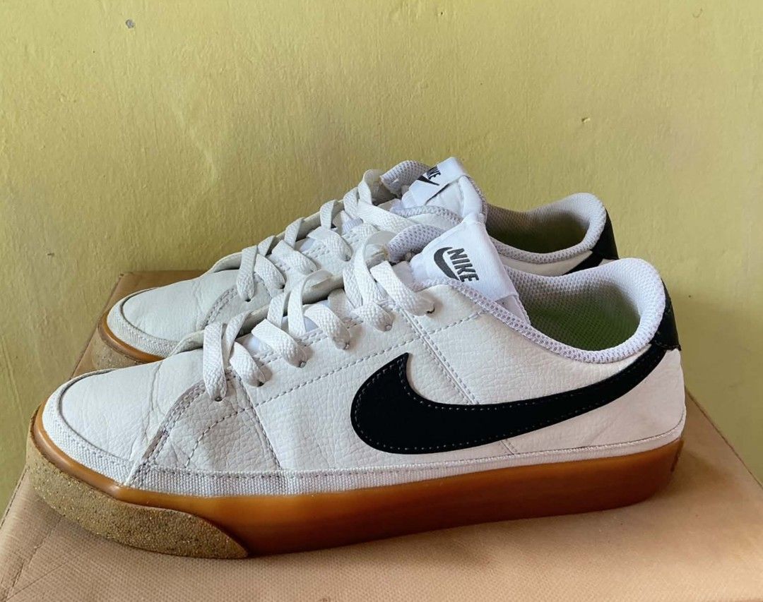 Nike shoes (Woms) (Category: Activewear) located in San Fernando. Submitted by work4it (Listing ID 1444632478, Image 1). Description: NIKE SHOES (LEGIT/AUTHENTIC) Size: US-8 UK-5.5 EUR-39 cm-25.