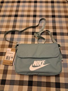 （分類：）位於 。 由 alan238 提交（商品編號 1444638893，圖片 1）。簡介： 。