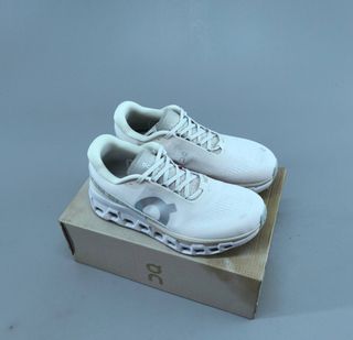 (Category: ) located in . Submitted by khai.uasneakers (Listing ID 1444661646, Image 1). Description: .