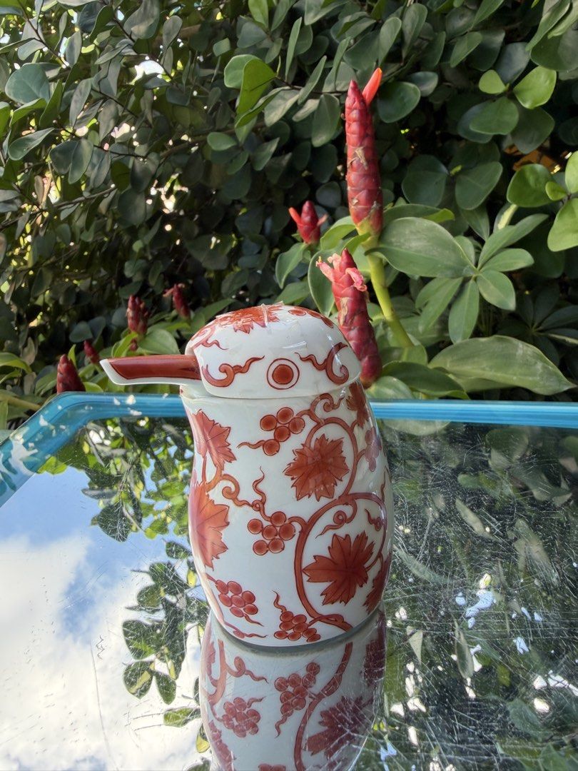 One piece bird form soy condiment dispenser (Category: Cookware & Accessories) located in Davao. Submitted by parteawares2 (Listing ID 1444555919, Image 3). Description: One piece unique shape bird condiment oriental dispenser .