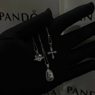 (Category: ) located in . Submitted by aelas_wardrobe (Listing ID 1444573170, Image 1). Description: .