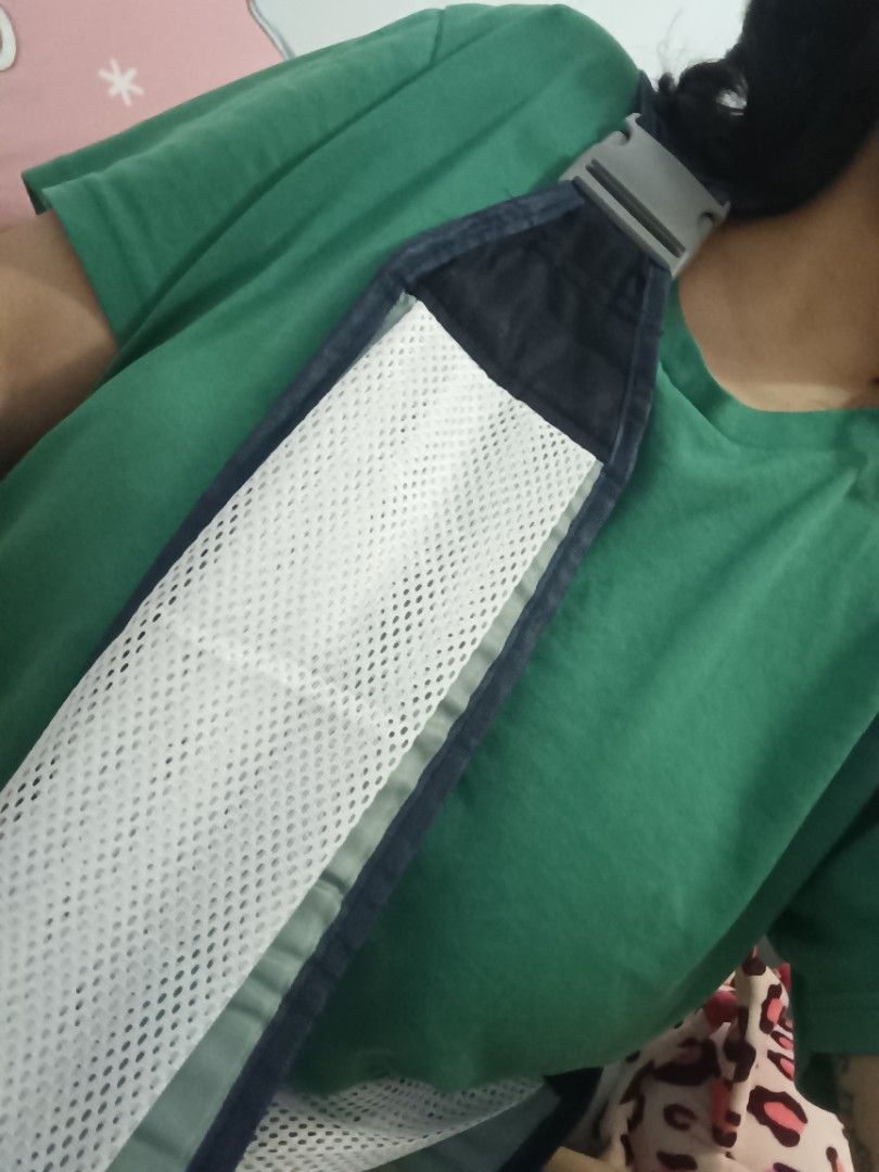 Pastel Green Baby Carrier Strap, Mesh Padding (Category: Carriers & Slings) located in Antipolo. Submitted by erica.magenta (Listing ID 1444529108, Image 2). Description: Nice color and sturdy material, good for breastfeeding..
