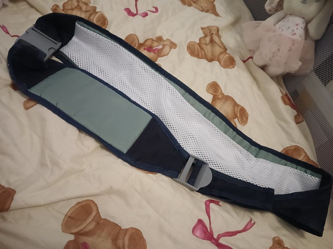 Pastel Green Baby Carrier Strap, Mesh Padding (Category: Carriers & Slings) located in Antipolo. Submitted by erica.magenta (Listing ID 1444529108, Image 3). Description: Nice color and sturdy material, good for breastfeeding..