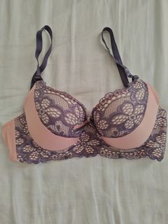 (Category: ) located in . Submitted by wanttosell13 (Listing ID 1444521604, Image 1). Description: .