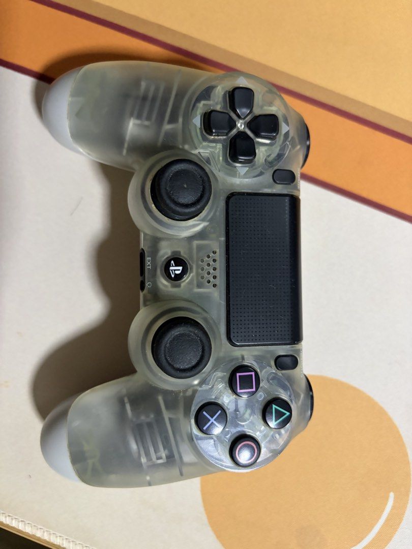 PS3 Controller (Category: Controllers) located in Singapore. Submitted by shw123 (Listing ID 1444607234, Image 1). Description: .