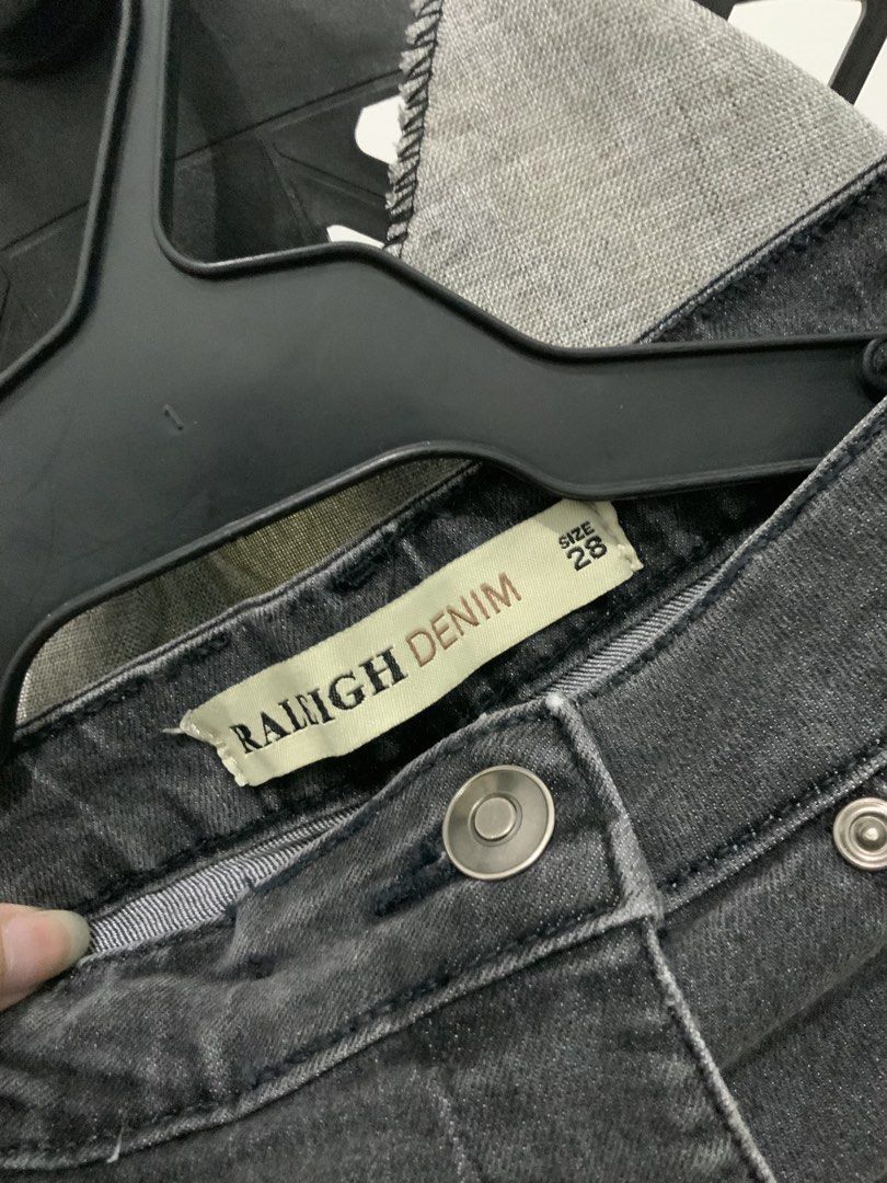 Raleigh Denim Skort Size 28 (Category: Skirts) located in Taguig. Submitted by mstyphoon (Listing ID 1444531404, Image 2). Description: - Raleigh black denim skirt - Button front closure - Raw hem detail - Waist: 28 inches - Length: 12.5 inches - Ideal for casual wear.