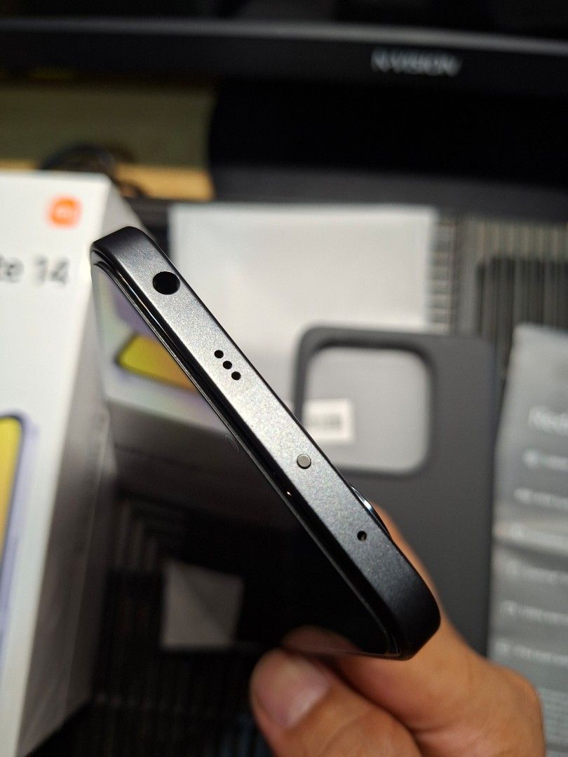 Redmi Note 14 5G (Category: Xiaomi) located in Caloocan City. Submitted by yourmodesty_cielo (Listing ID 1444508791, Image 3). Description: 📣FOR SALE: Xiaomi REDMI NOTE 14 5G (Global Version) 📦Comes with: Box and manuals Original SIM ejector Original 45W Charger Original Cable Original Case (unused) 🎁FREEBIES: New tempered glass 10+ brandnew cases Brandnew (unused) Xiaomi gift pack -bluetooth speaker -phone stand -phone holder 📱Quick Specs: 5