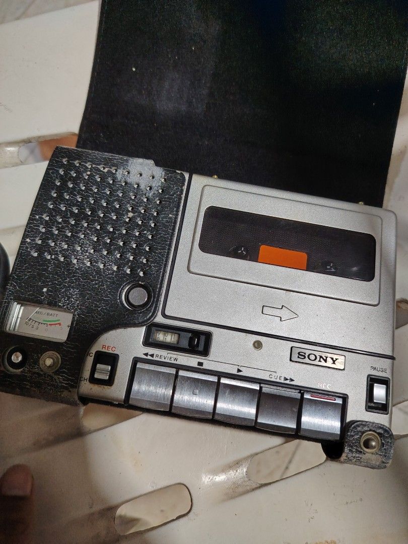 Sony recorder (Category: Voice Recorders) located in Cainta. Submitted by tyra0521 (Listing ID 1444594989, Image 2). Description: .