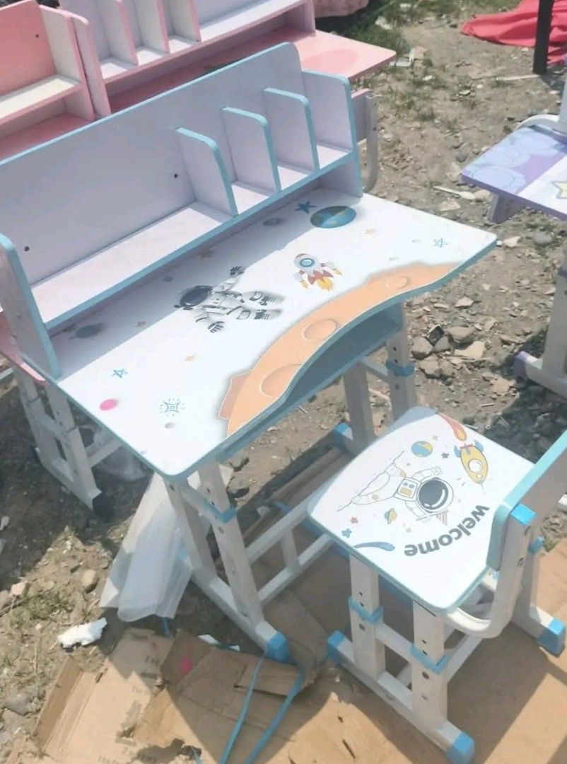 Study table for kids ADJUSTABLE (Category: Kids Tables & Chairs) located in Bulacan. Submitted by bbylove24 (Listing ID 1444564560, Image 3). Description: for pick up only sta clara sta maria bulacan.