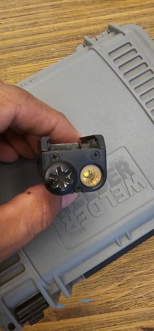 Surefire XC 1 (Category: Hiking & Camping) located in San Juan City. Submitted by remusric (Listing ID 1444542915, Image 3). Description: Original SUREFIRE XC1. Well used but working perfectly. No box. Rfs: upgrading to another wmL. .