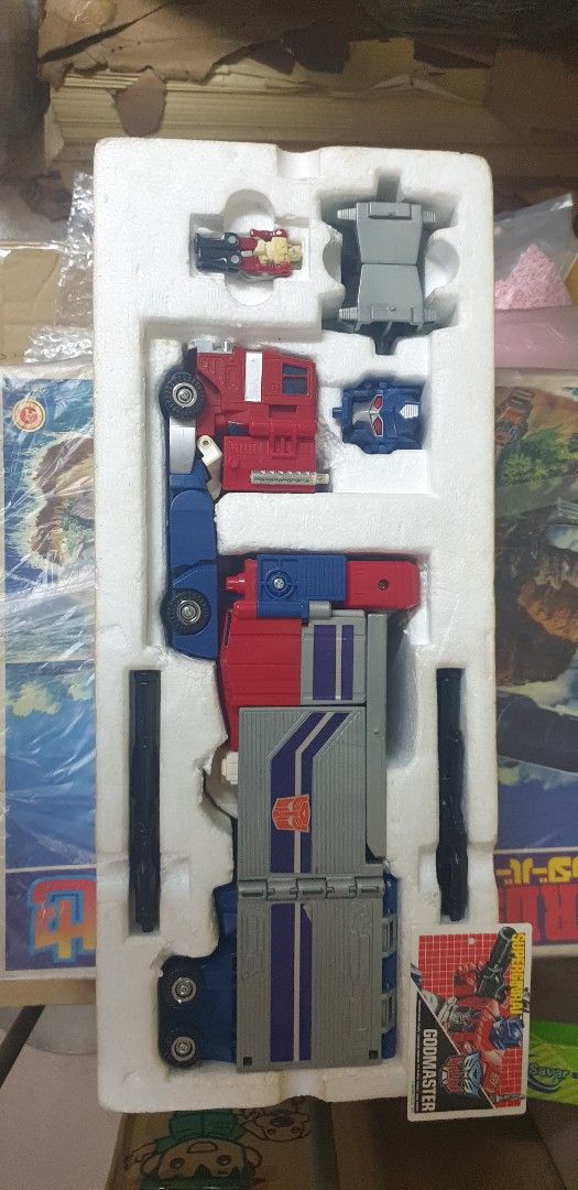 Takara Transformers C-307 Godmaster Super Ginrai (Category: Action & Battle Toys) located in Manila. Submitted by zandre615 (Listing ID 1444563513, Image 2). Description: Takara Transformer C-307 Godmaster Super Ginrai 1988, made in japsn In very good condition, box has wear Manila area.