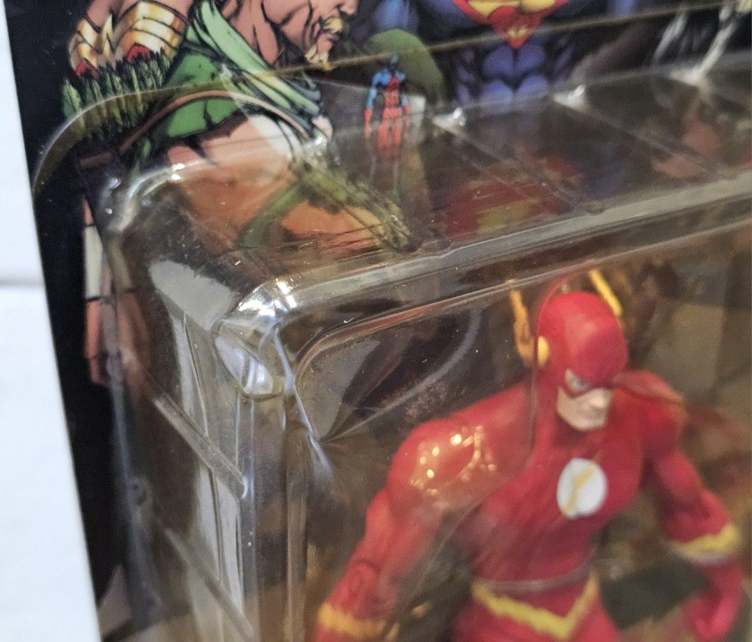 THE FLASH - 2006 DC Direct Identity Crisis Series 2 (Category: Figurines & Statues) located in Quezon City. Submitted by charliebrown_olx (Listing ID 1444555582, Image 3). Description: JUSTICE LEAGUE, SUPERMAN, BATMAN Classification: New, Factory Sealed Condition: Mint on Non-Mint Card, WYSIWYG TERMS & CONDITIONS: 1. Pickup only at Obudan St Brgy Manresa, Q.C. 2. Shipping c/o buyer. 3. Prices are Final. 4. Respect the Ad. TFL!.