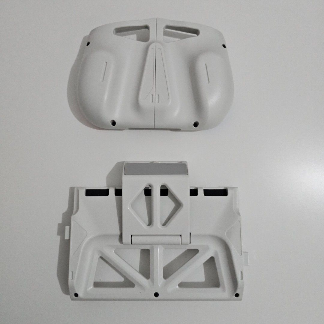 Transnovo - Magnetic Case for Nintendo Switch 2 (Category: Nintendo) located in Binan City. Submitted by kezialion (Listing ID 1444560470, Image 3). Description: Transnovo - Magnetic Case for Nintendo Switch 2 New - Unboxed to check but unused RFS: Using a different case Original price: Datablitz - ATC ₱549 See photos for close up Shipping: ‎✉️ J&T / LBC / Lalamove Message so I can quote the price for your location. .