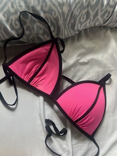 (Category: ) located in . Submitted by shadecluttersss (Listing ID 1444529874, Image 1). Description: .