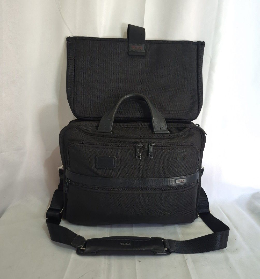Tumi Alpha 2 Briefcase... (Category: Briefcases) located in Davao. Submitted by bae214214 (Listing ID 1444509576, Image 2). Description: Ptpa Salamat admin Tumi Alpha 2 Organizer Laptop bag "26108D2" Dimension Approx: 12 x 16 x 5 inches Excellent color and condition minimal sign of usage malinis labas at loob maganda pa ang bag Price: 8,000 .