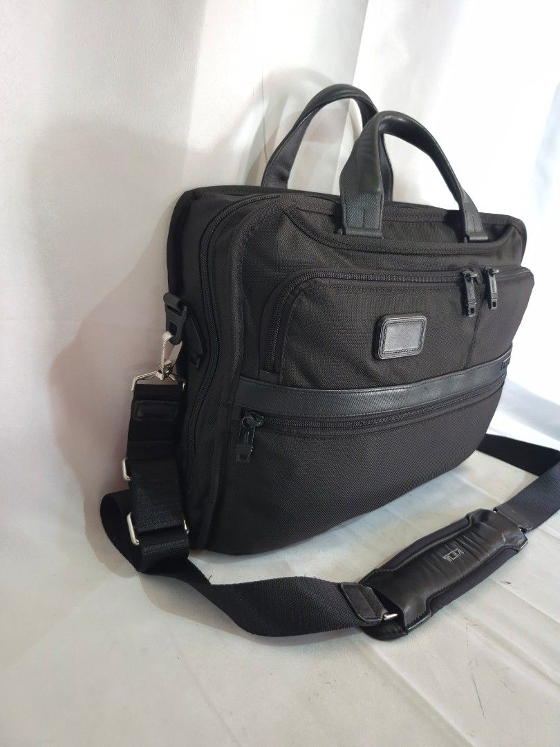 Tumi Alpha 2 Briefcase... (Category: Briefcases) located in Davao. Submitted by bae214214 (Listing ID 1444509576, Image 3). Description: Ptpa Salamat admin Tumi Alpha 2 Organizer Laptop bag "26108D2" Dimension Approx: 12 x 16 x 5 inches Excellent color and condition minimal sign of usage malinis labas at loob maganda pa ang bag Price: 8,000 .