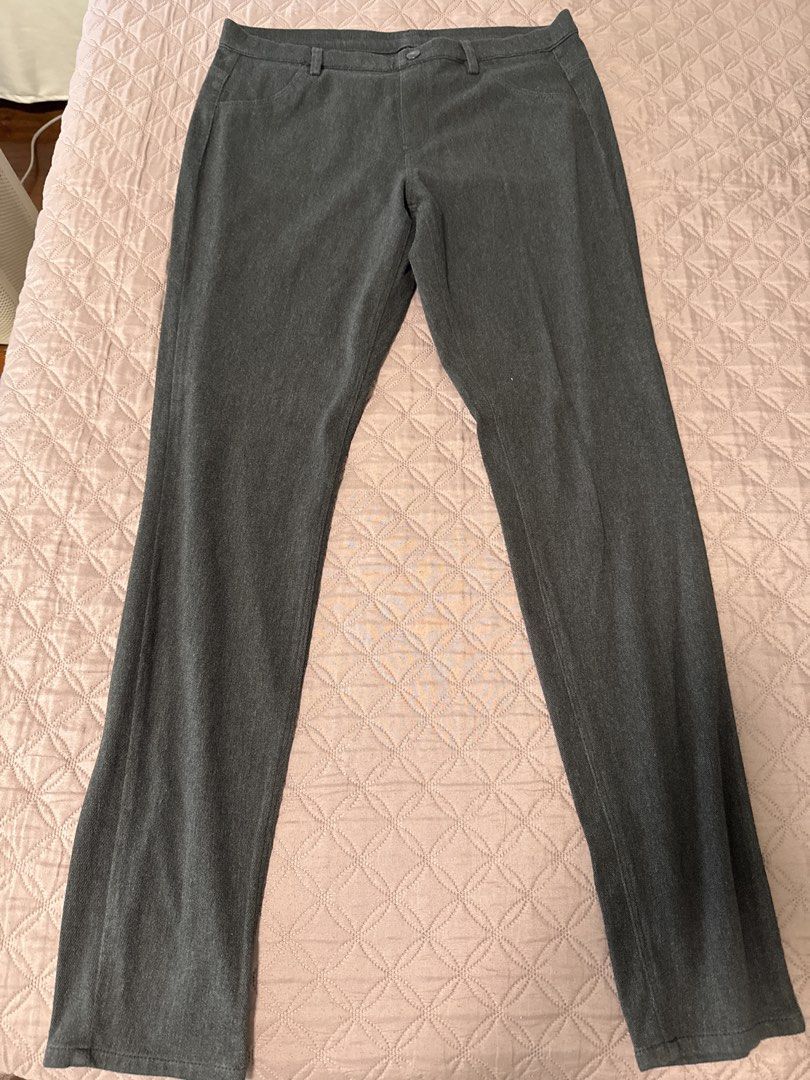Uniqlo Leggings Pants Gray (Category: Other Bottoms) located in Makati City. Submitted by dpfran (Listing ID 1444534074, Image 1). Description: - Straight leg fit - Comfortable for work or smart casual - Simple and versatile - Size: XL.