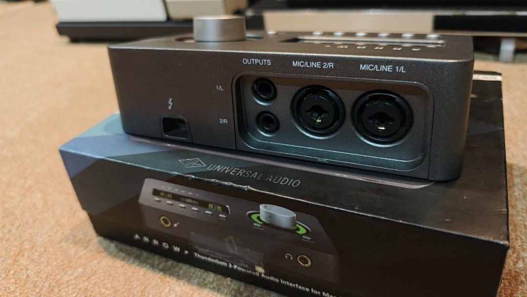 Universal Auido Arrow audio interface for Sale (Category: Soundbars, Speakers & Amplifiers) located in Quezon City. Submitted by johnybuddy (Listing ID 1444572261, Image 3). Description: Universal Auido Arrow audio interface for Sale Selling for 25,000 pesos Trade value is 28,000 pesos All great working condition With free uad plugins Test to sawa dito studio Commonwealth QC Area.