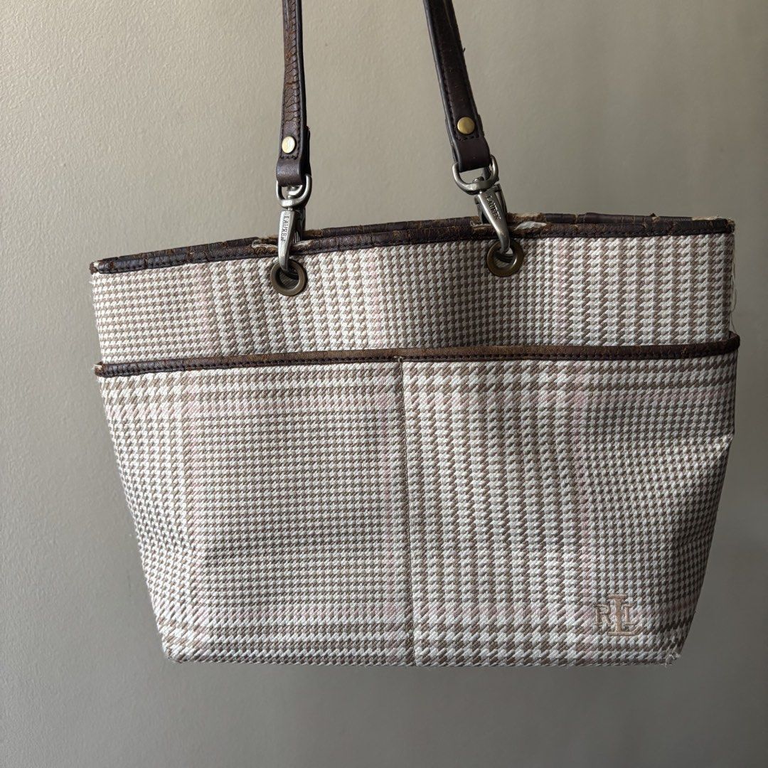 Vintage Ralph Lauren Houndstooth Shoulder Bag (Category: Luxury Bags & Wallets) located in Manila. Submitted by perwinkle.ph (Listing ID 1444655033, Image 2). Description: - Issues are shown on the pics (Wear offs and stain on the back side) - Price is negotiable - Many pockets, can fit a lot :) - Can fit my ipad (10.9 in).