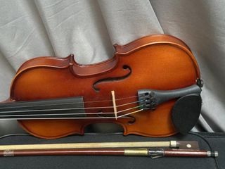 (Category: ) located in . Submitted by prodigy_strings (Listing ID 1435081329, Image 1). Description: .