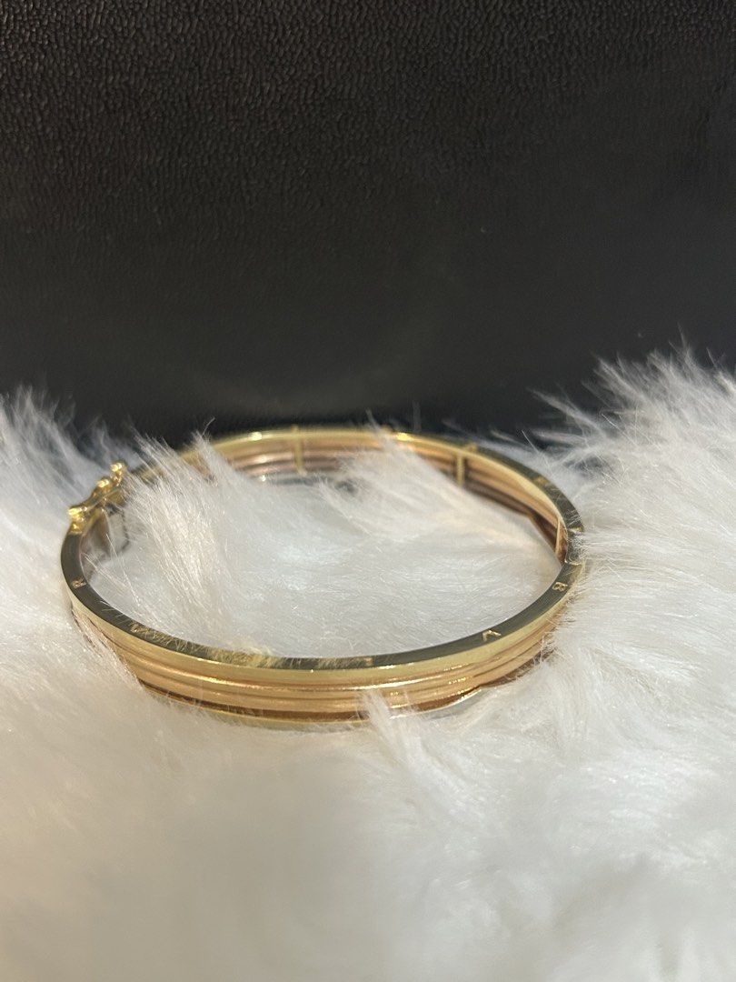 18k Saudi Gold 18.86grams Bangle (Category: Bracelets) located in San Jose. Submitted by roxanne04 (Listing ID 1444816240, Image 3). Description: Bangle 18k Saudi Gold .